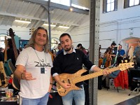 LuthierGuitarShow 2019 (3)  Con mi compañero Javi Sanz